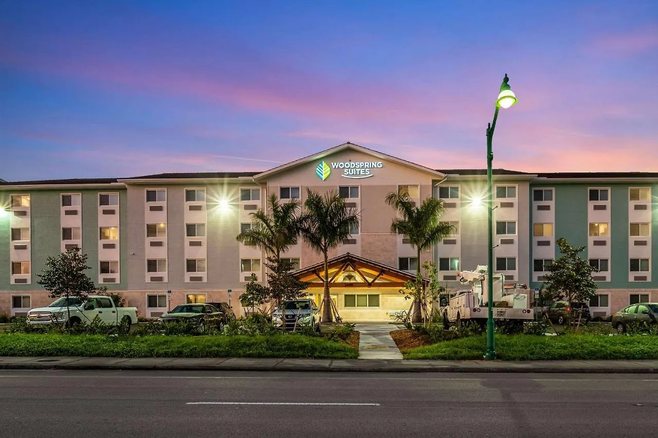 Woodspring West North Naples