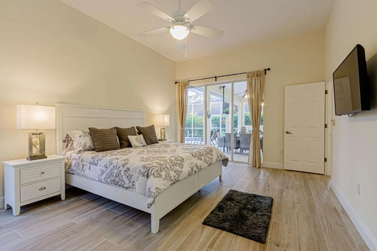 Crown Pointe-mabry Drive Holiday home