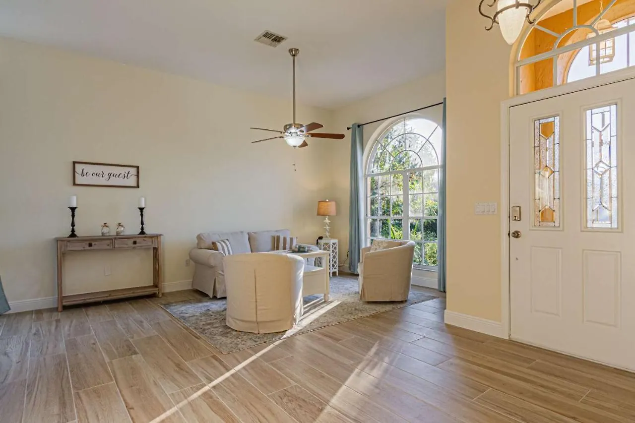 Crown Pointe-mabry Drive Holiday home Naples