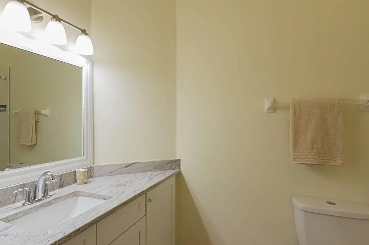 Crown Pointe-mabry Drive Holiday home