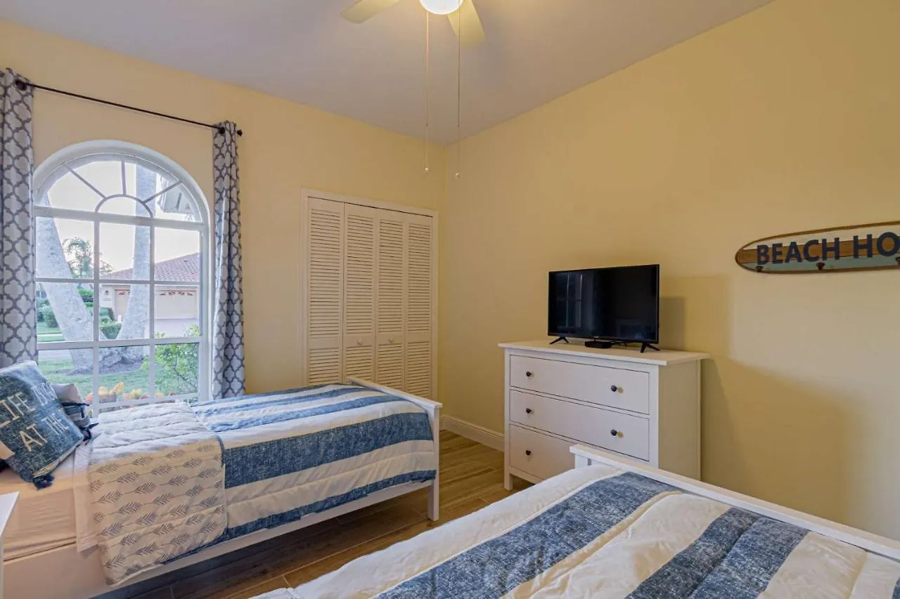 Holiday home Crown Pointe-mabry Drive *