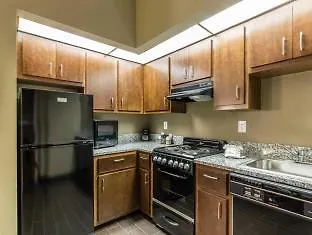 Tollgate 2* North Naples