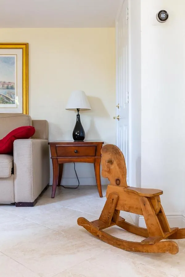 By 4 - Gulf Breeze Holiday home