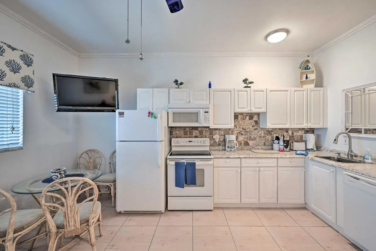 Waterfront About 15 Mi To Everglades! Apartment Naples