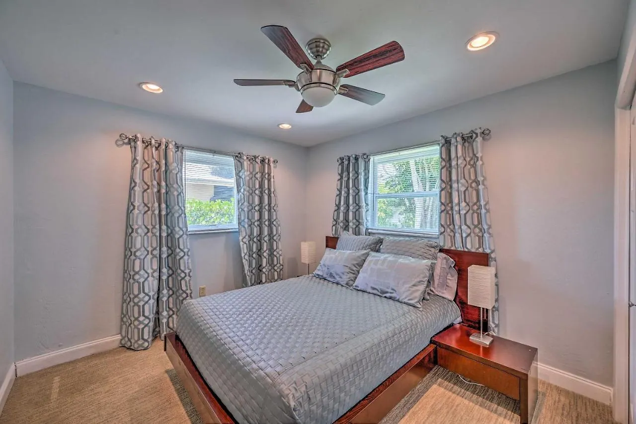 Paradise With Private Pool, 4 Mi To Beach!