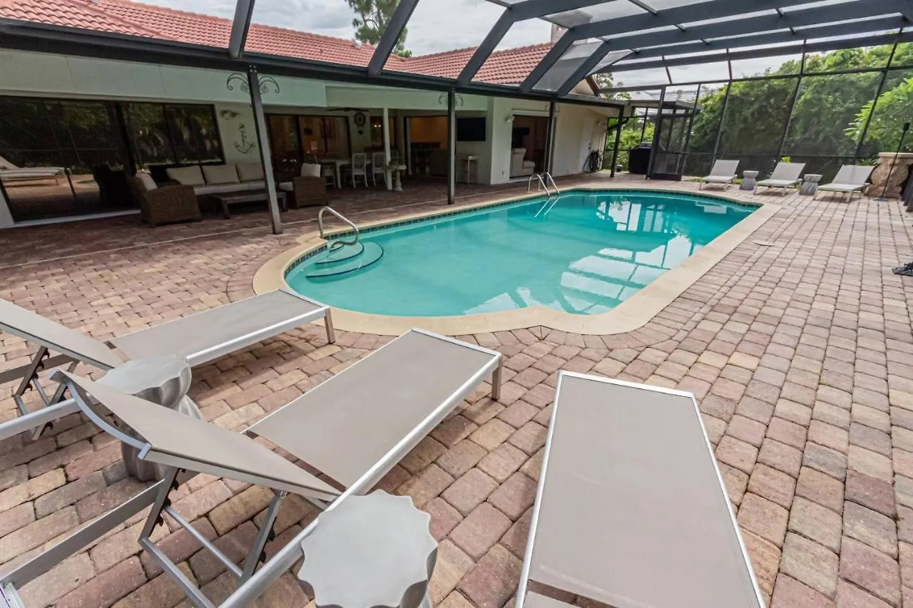 Kings Blvd Private Garden View Naples