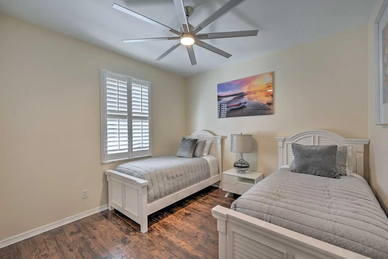 Modern With Amenity Access! *
