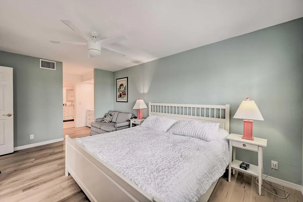 Apartment First-floor About 3 Mi To Beaches! *