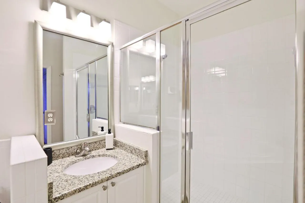 Greenlinks Remodeled Unit 3bedrooms *