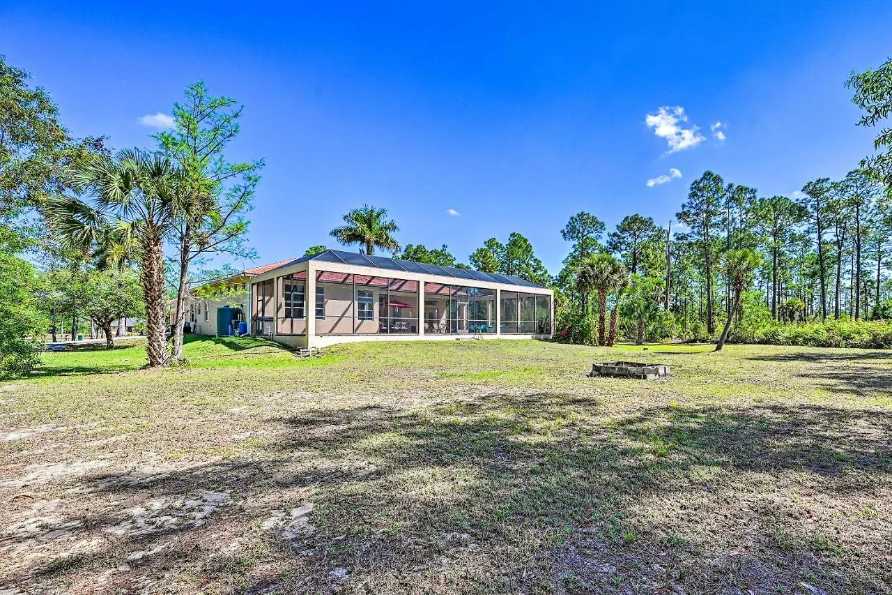 Backyard Oasis With Private Pool! North Naples