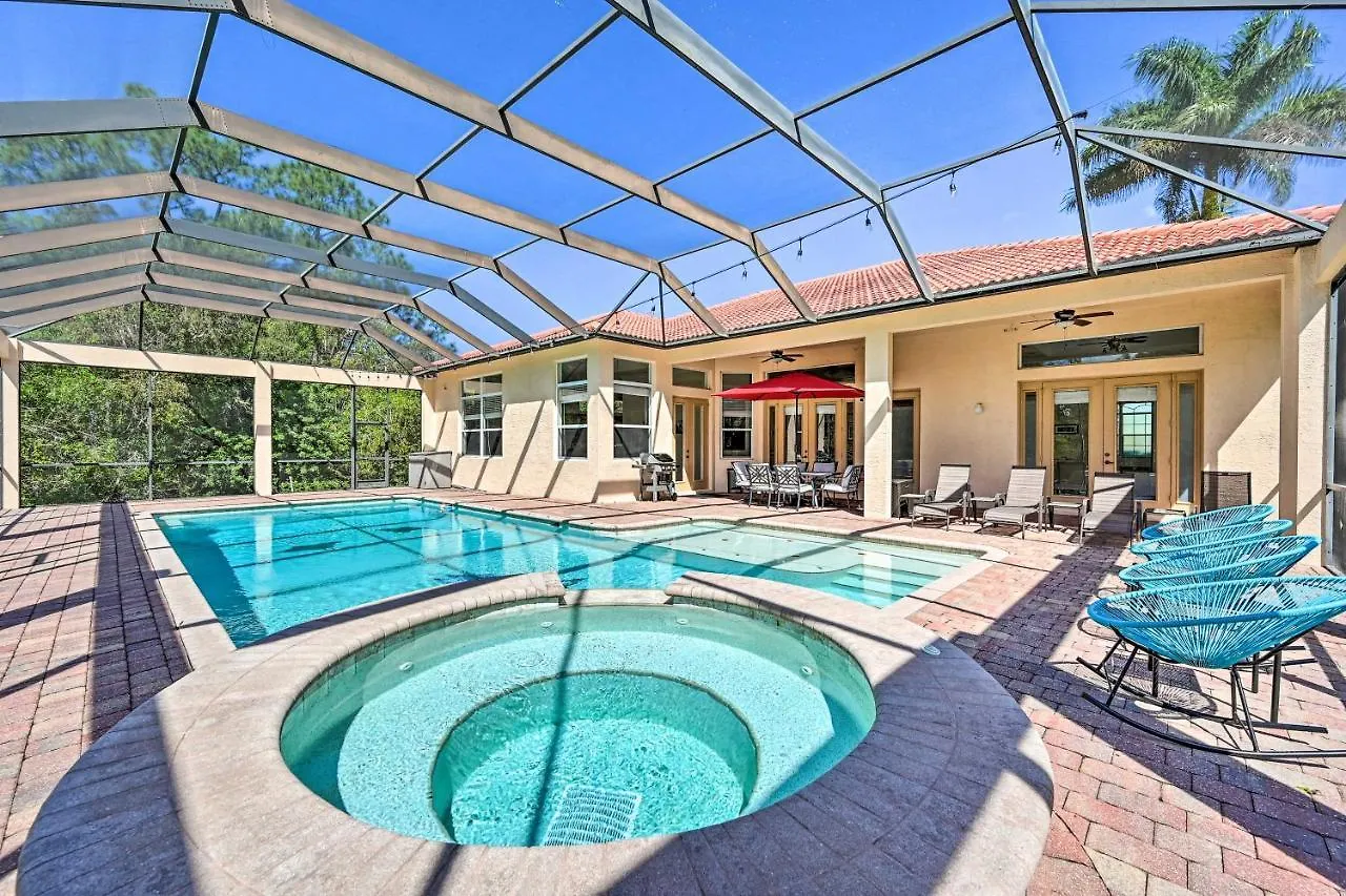 Backyard Oasis With Private Pool! Feriehus *
