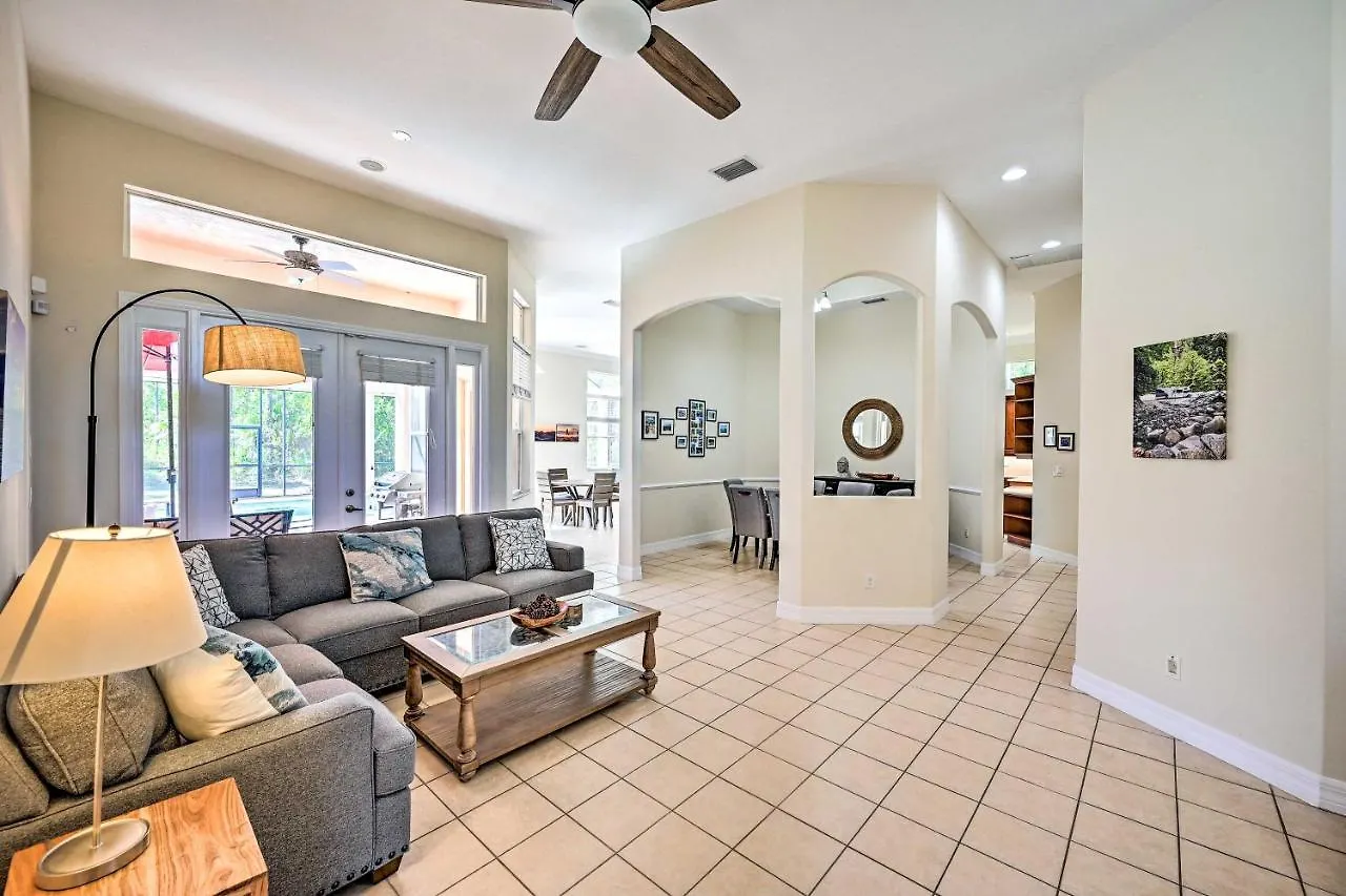 Backyard Oasis With Private Pool! Feriehus