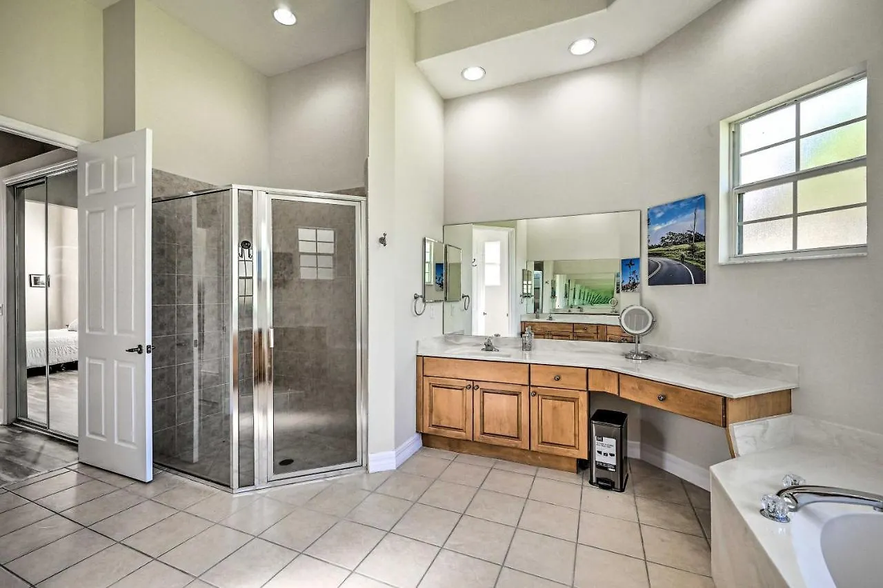Backyard Oasis With Private Pool! Feriehus North Naples