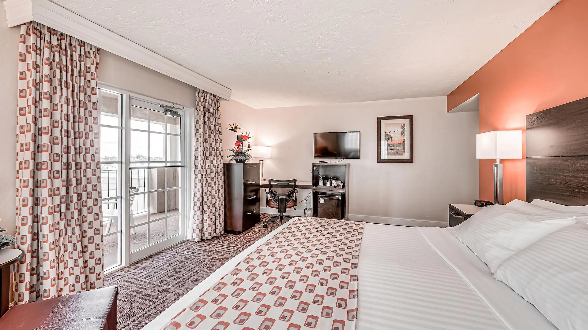Hotel Of Naples, Tapestry Collection By Hilton North Naples