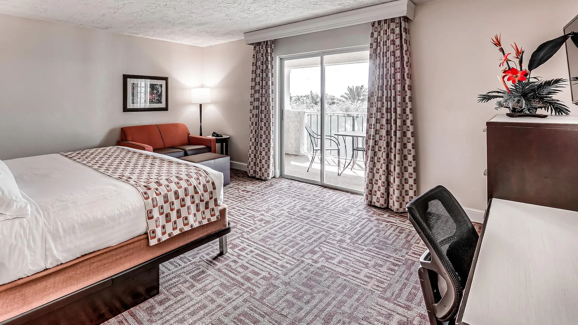 Of Naples, Tapestry Collection By Hilton Hotel