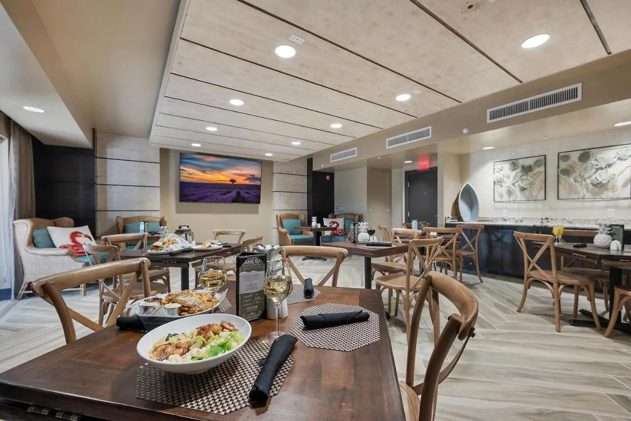 Otel Bayfront 5th Avenue 3*