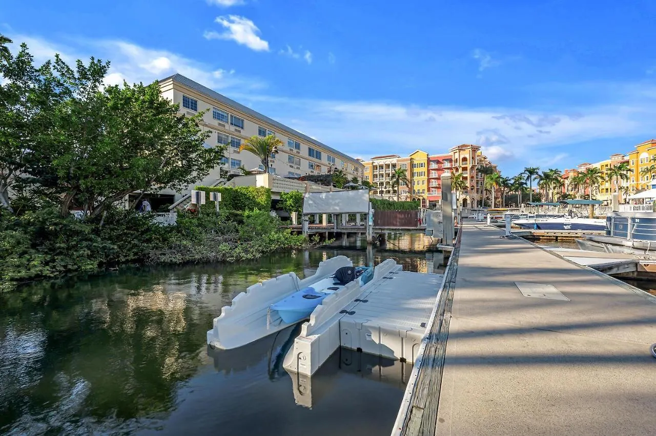 Otel Bayfront 5th Avenue 3*