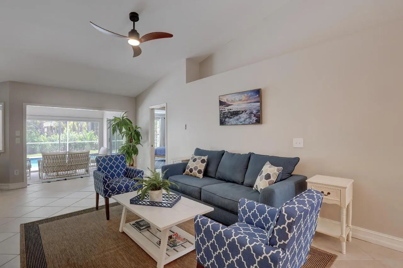 Semesterbostad Piccadilly House - Beautiful Updated Home, Private Pool, Minutes From Downtown 5th Ave & Beaches!!!