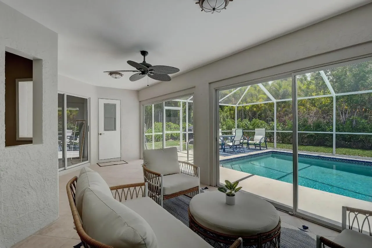 Semesterbostad Piccadilly House - Beautiful Updated Home, Private Pool, Minutes From Downtown 5th Ave & Beaches!!! *