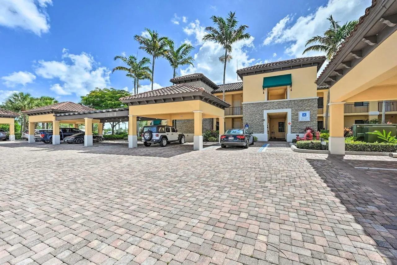 Apartment Luxe Bay Near Fifth Ave! Naples