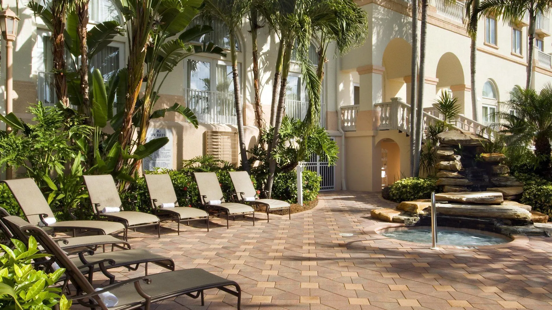 Hilton Hotel 4*