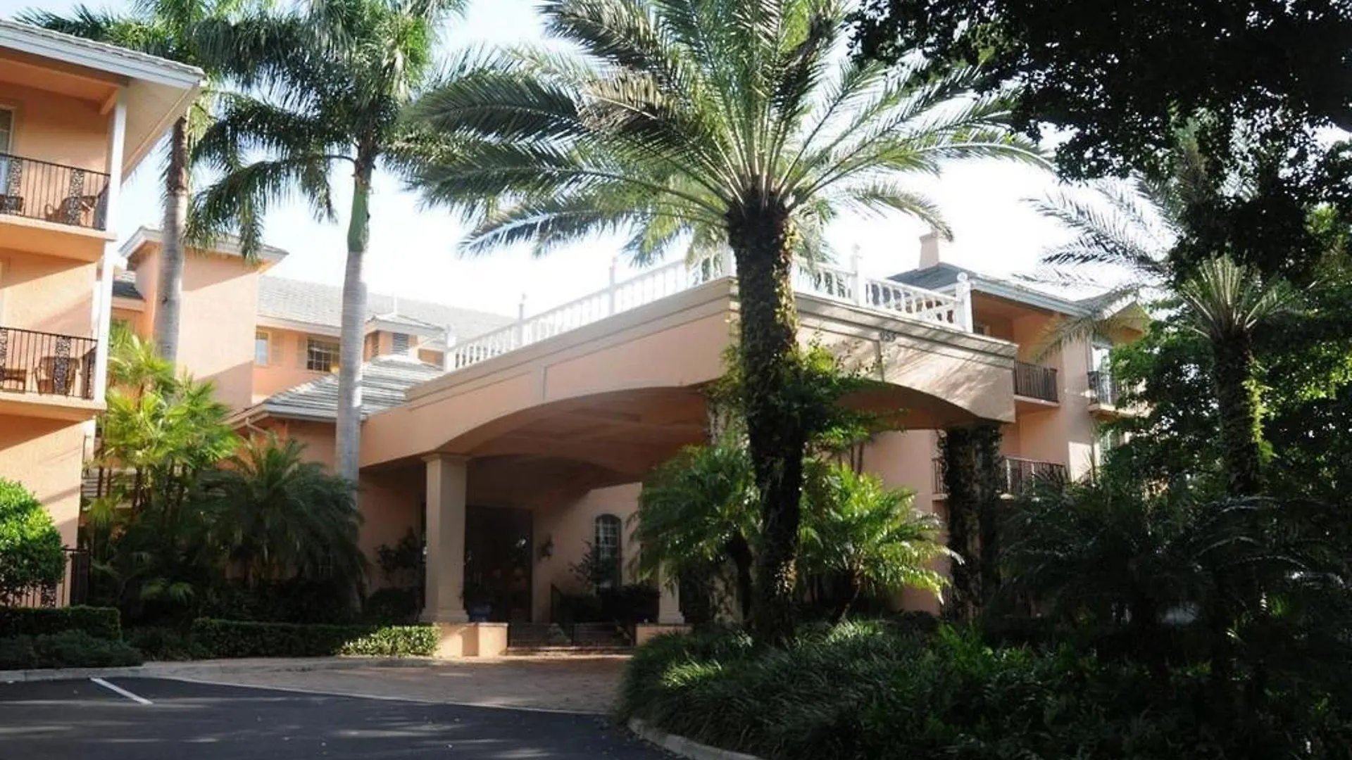 The Capri Hotel Naples