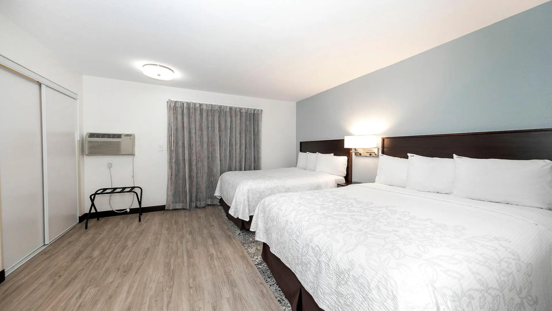 Otel Red Roof Plus+ & Downtown-5th Ave S North Naples