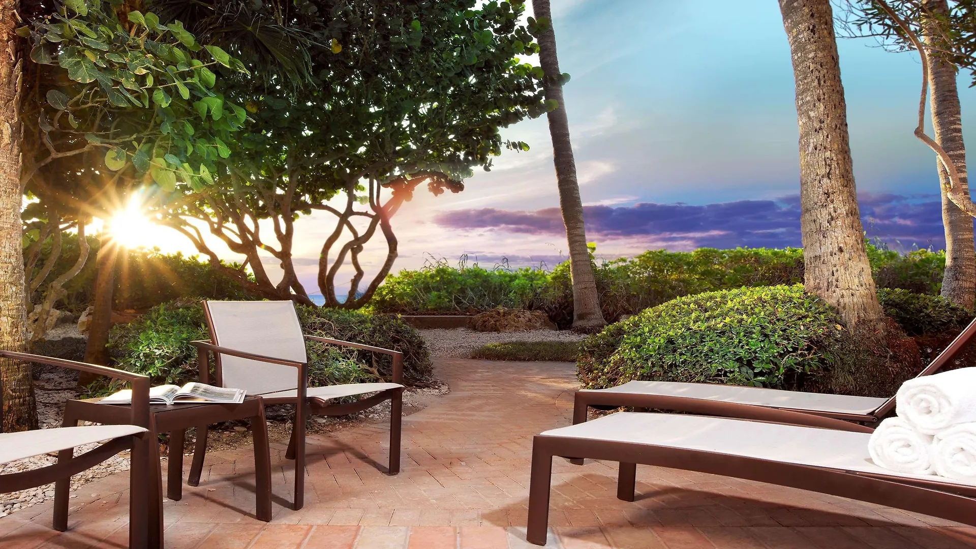 La Playa & Golf Resort, A Noble House Naples Park