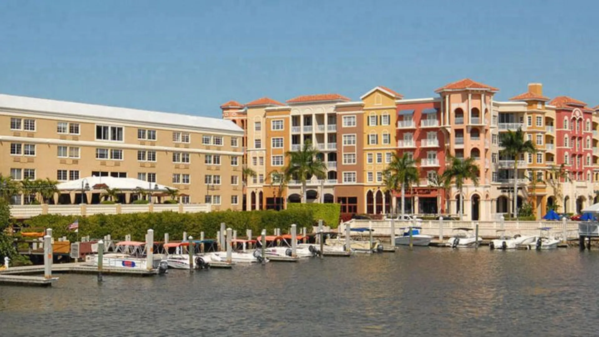 Bayfront 5th Avenue Otel 3*