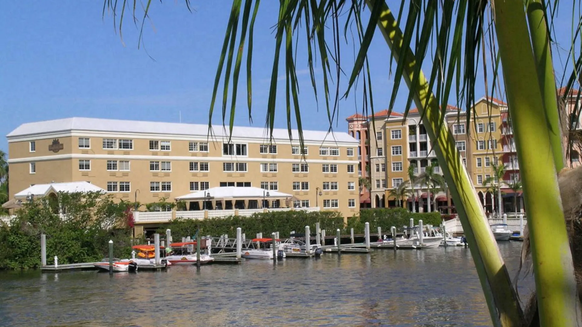 Bayfront 5th Avenue 3* North Naples