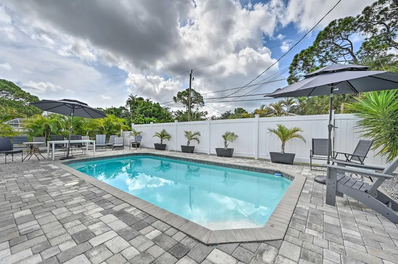 Remodeled Getaway With Pool About 1 Mi To Beach! *