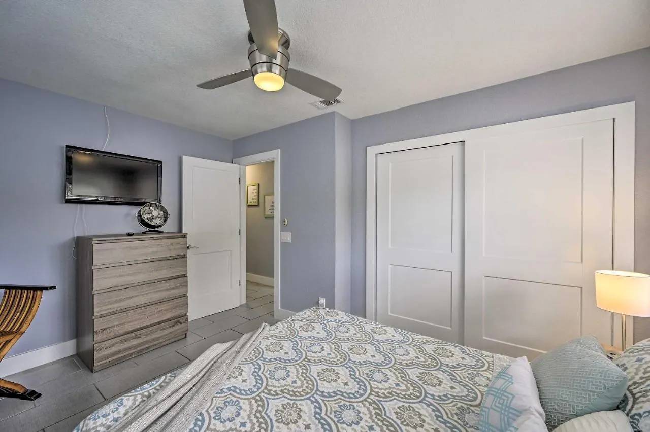 Holiday home Remodeled Getaway With Pool About 1 Mi To Beach! *