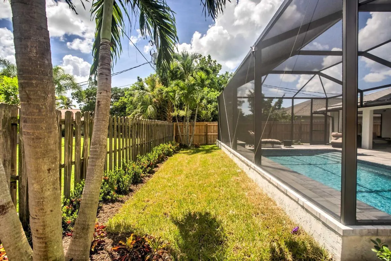 With Lanai And Pool Near Vanderbilt Beach! * North Naples
