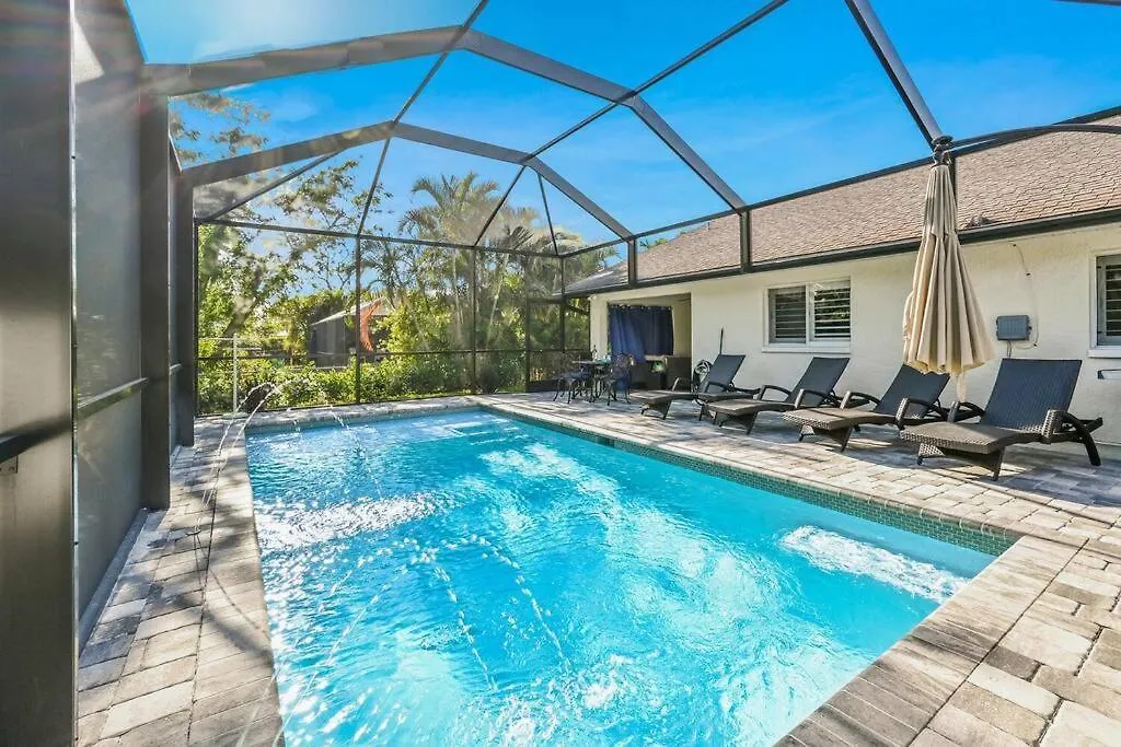Holiday home Casa Del Mare At The 2 Bd Rms W King Beds Naples
