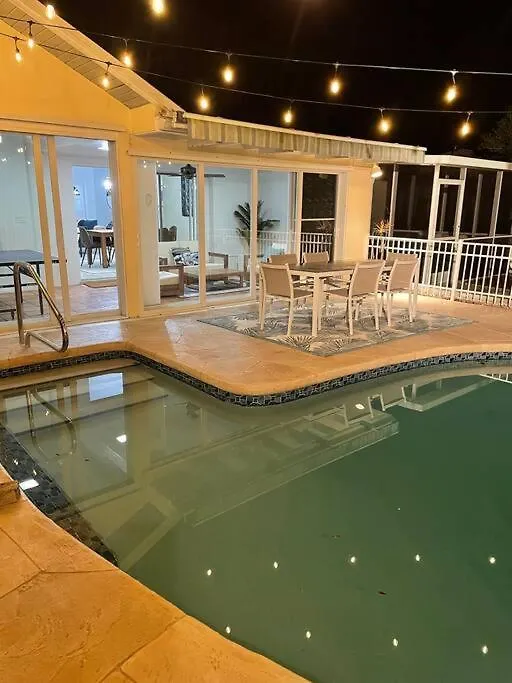 House W/ Heated Pool In 5 Min To Holiday home