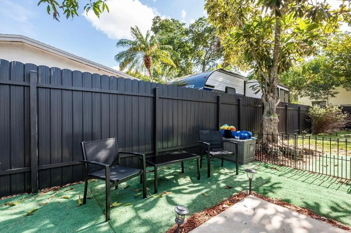 Jony's Oasis Apartment