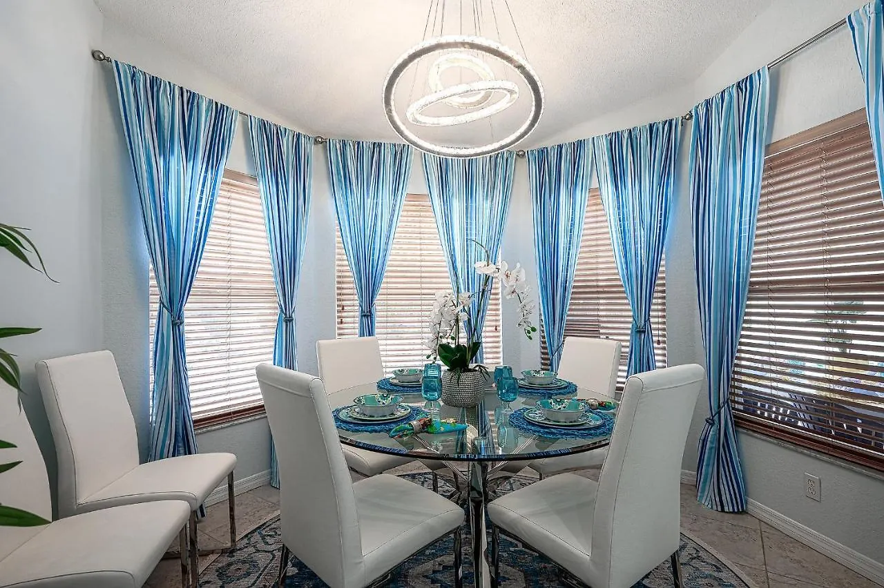 Holiday home Briarwood Delight Has Brand New Pool/spa! *
