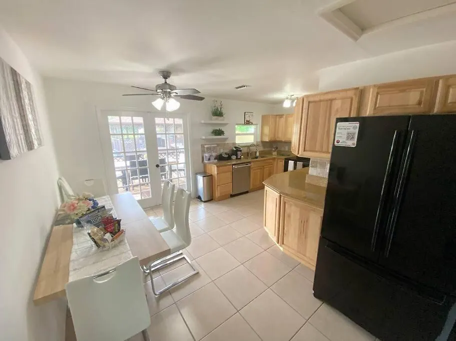 View Kayaking,fishing,private Bbq Holiday home Naples