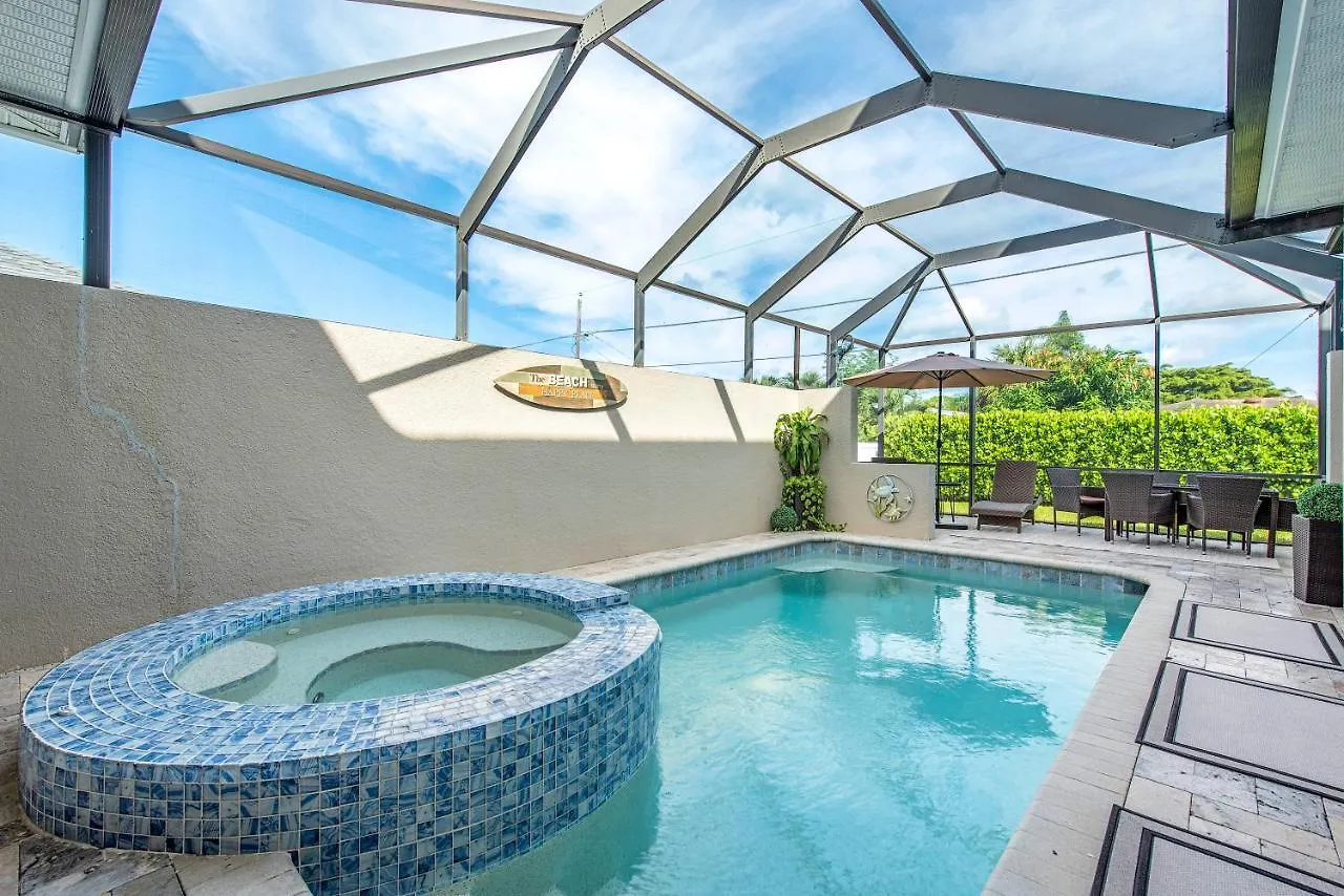 Vacation With Pool. 4 Bedrooms. Sleeps 10 * Naples