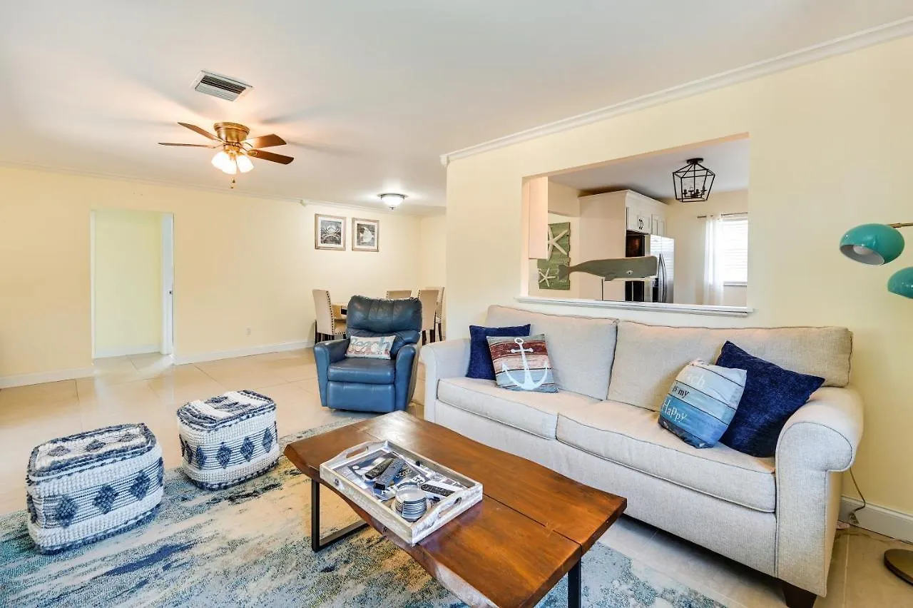 Pet-friendly Vacation Near Beach! Holiday home *