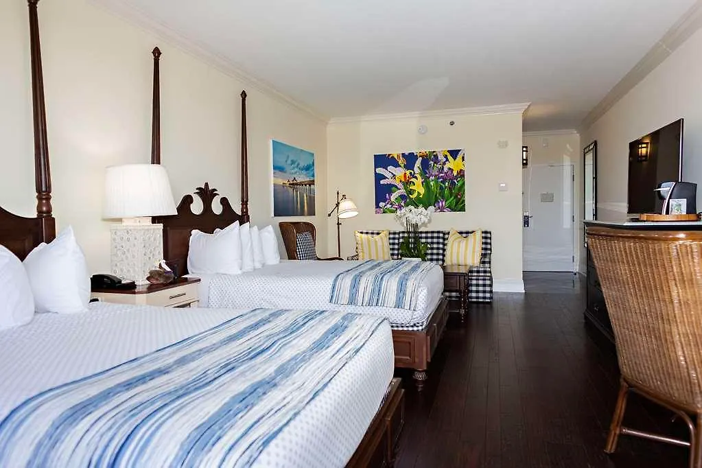 At Pelican Bay 4* North Naples