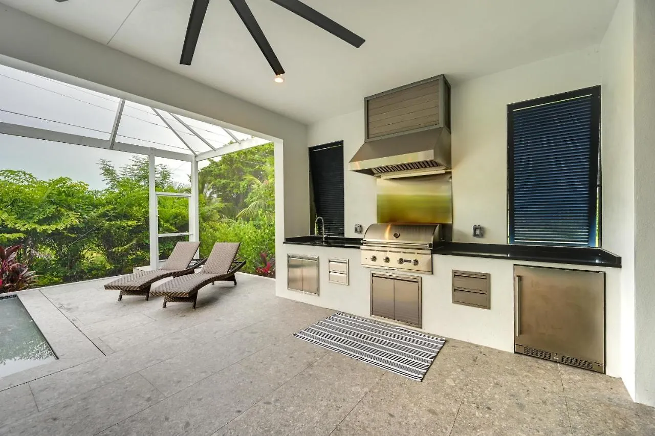 Contemporary With Outdoor Kitchen And Pool