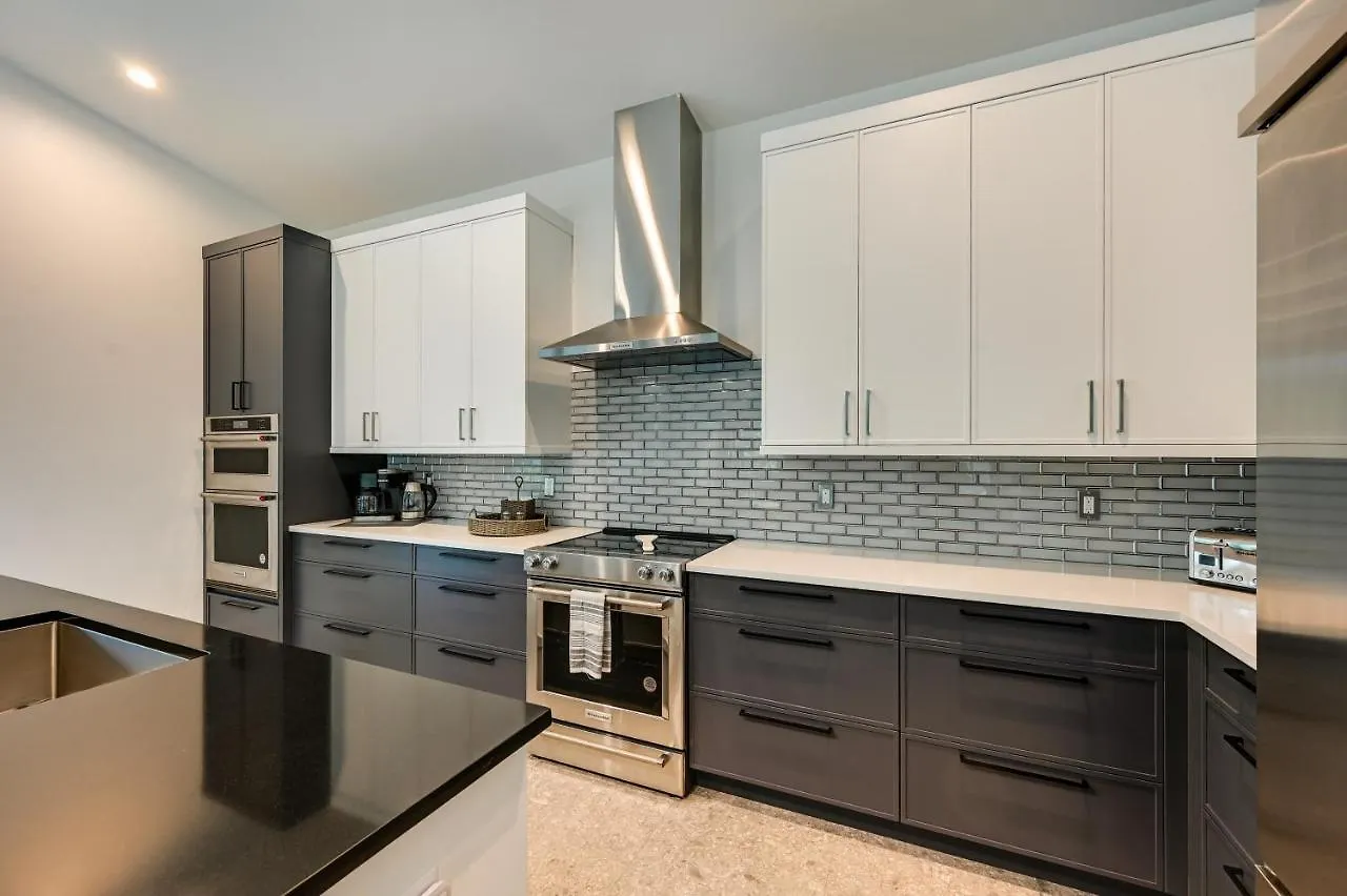 Contemporary With Outdoor Kitchen And Pool Σπίτι διακοπών North Naples