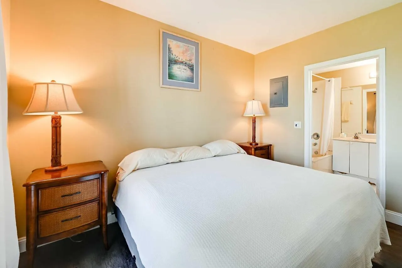 Apartment Oasis With Screened Porch And Tennis Court!