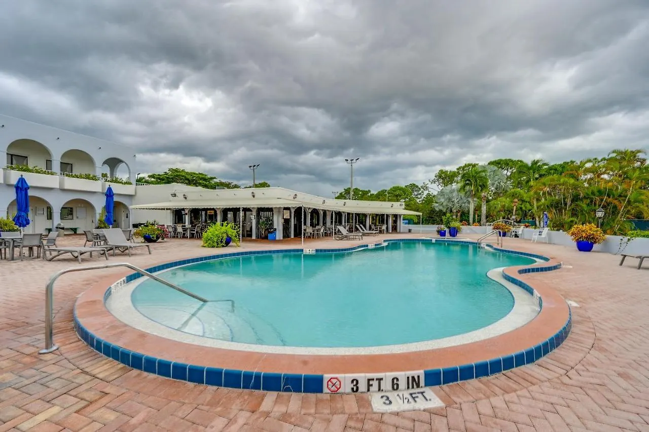 Apartment Lovely Vacation With Shared Pools! Naples