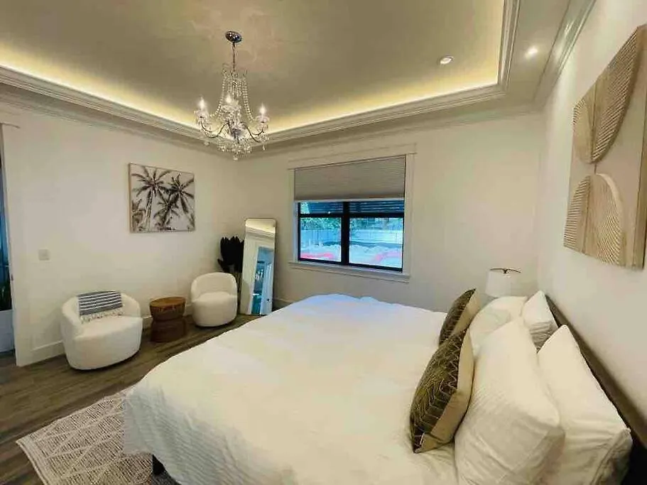 A Beautiful Modern Luxury Naples
