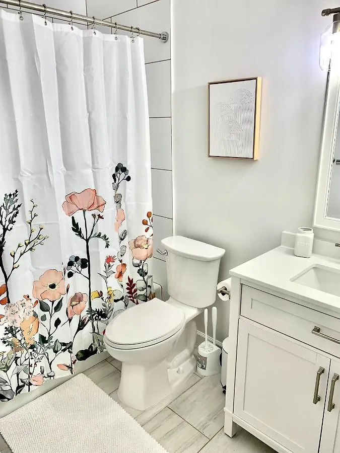 Newly Remodeled 2br, 2ba In Bath And Tennis Apartment *