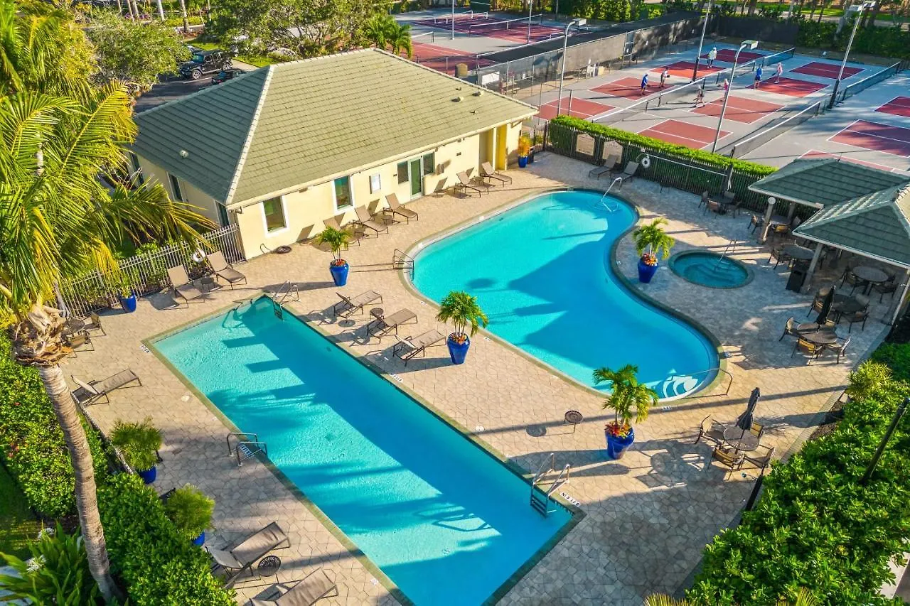 Apartment Bundled Cypress Golf Retreat, Unit 203