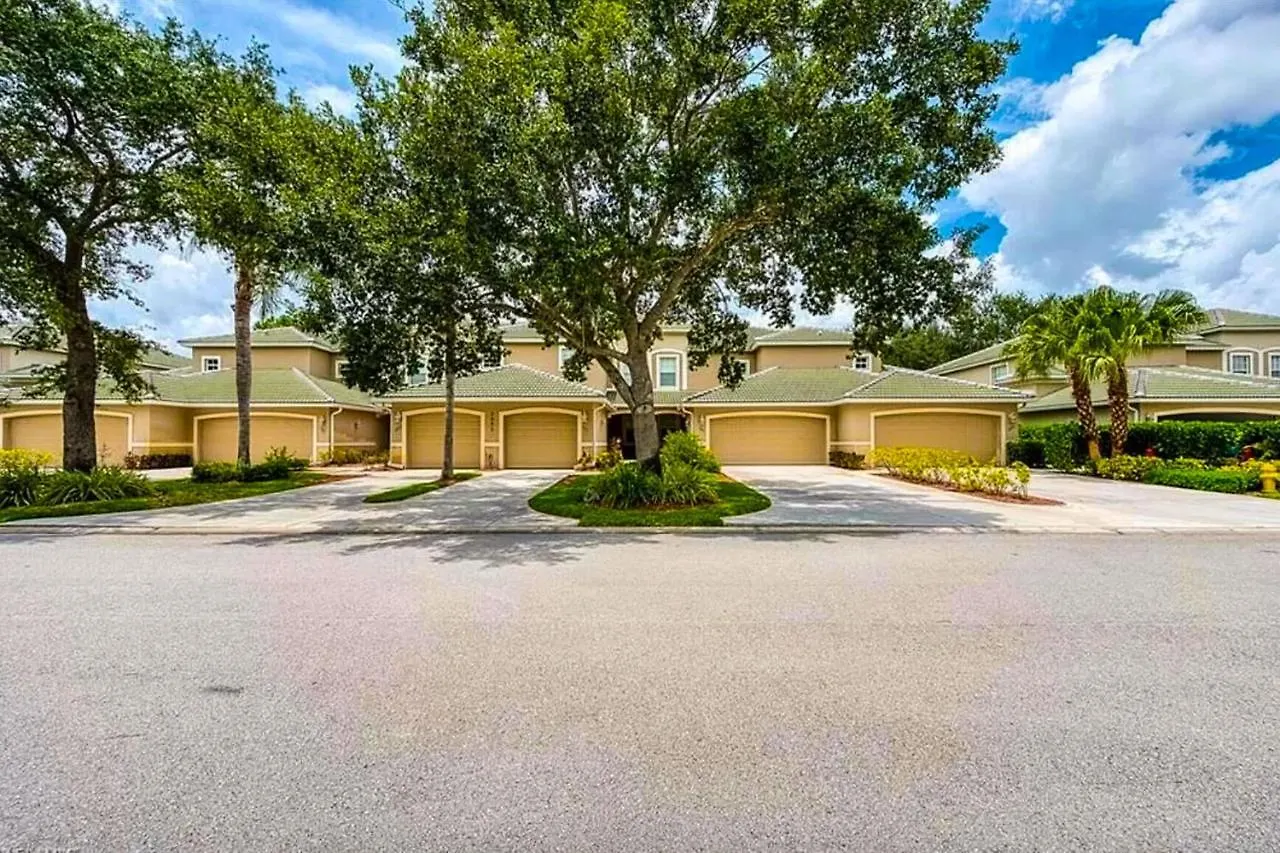 Apartment Bundled Cypress Golf Retreat, Unit 203 *