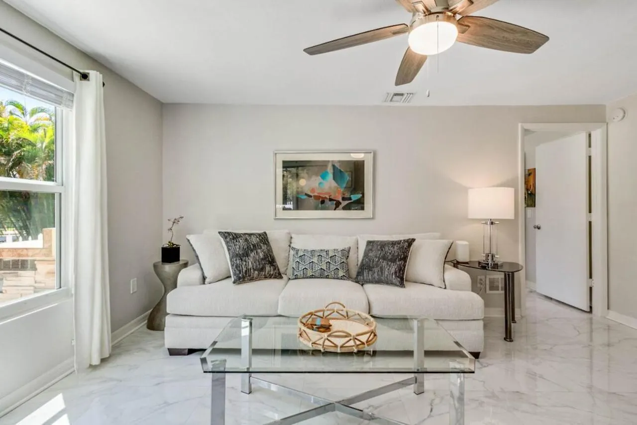 Tranquil Lakeside Haven North Naples